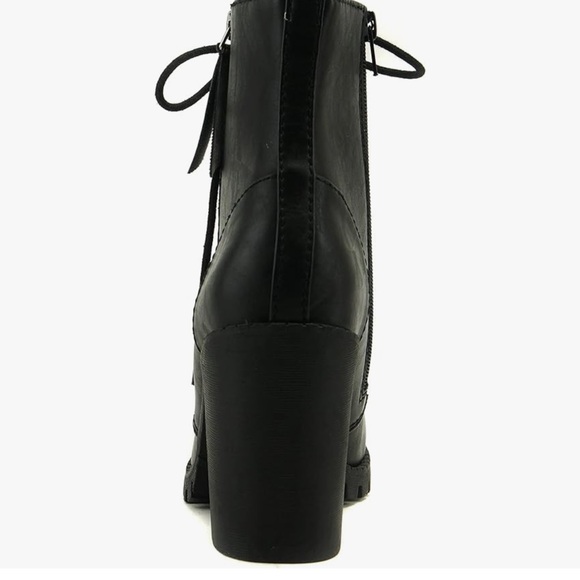 Soda Women's Malia Faux Lace Up Chunky Lug Sole Combat Boot - Picture 2 of 3